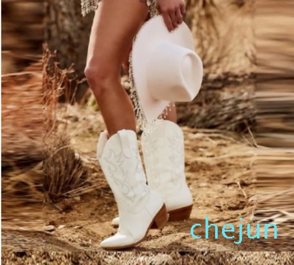 Cowboy Western cheville blanc femmes bottes PullOn talon empilé Cowgirl brodé décontracté bout pointu chaussures marque