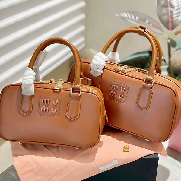 Diseñador de cuero de vaca Bolos Bolsas de vanidad de viaje para mujer para hombre Bolsas de embrague Cross Body Totes Bolso Moda Miui Maletín Arcadie Lolita Lavado Bolso de hombro de lujo