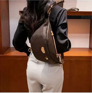 Cuir de vachette Designers de luxe Sacs de taille Cross Body Date Sac à main Célèbre Bumbag Mode Sac à bandoulière Brown Bum Fanny Pack avec de vieux styles de fleurs