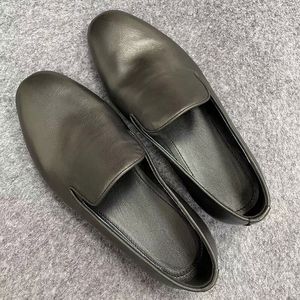 Cowskin Loafers Black Slip op Britse stijl Mens Driving Boats Lazy Flat Shoes Gentlemen Formele Jurk Schoenen