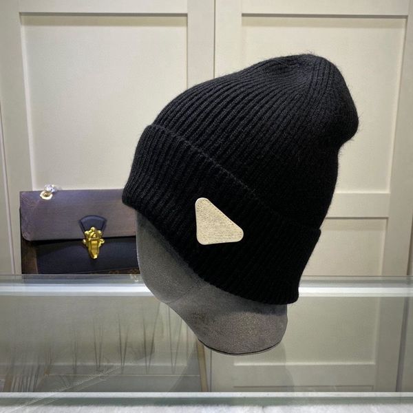 Bonnets confortables en cachemire pour dames et messieurs, chapeaux chauds brodés, couvre-chef d'hiver, chapeaux Fedora en laine élégants