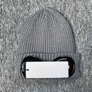 CP Chapeaux 2 Bouchons d'objectif Lunettes Lunettes Bonnets Hommes Chapeaux tricotés Skull Company Outdoor Femmes Uniesex Hiver Bonnet Noir Gris Bonnet Gorros 2023 Lsfs