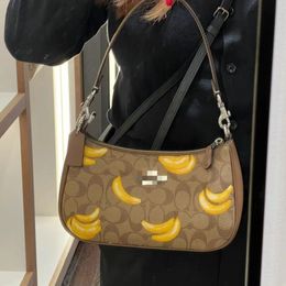 CR289 Sac sous brassière de la saison des fruits de la banane Teri avec motif de dessin animé de banane, sac à bandoulière doux et mignon