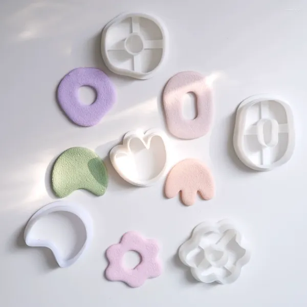 Outils d'artisanat irrégulier géométrique simple poterie douce boucles d'oreilles faites à la main moule de coupe motif de fleur polymère argile bijoux pendentif fabrication de biscuits