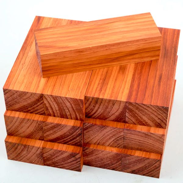 Artisanat Africain Padauk Bois blancs BLANCS BOAR BOAR