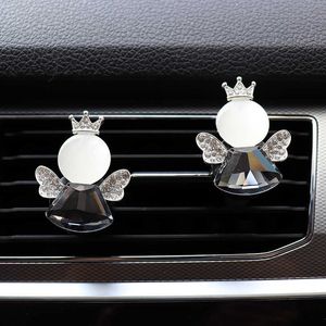 Creative Auto Accessoires Flying Angel Conditioner Outlet Parfum Désodorisant Voiture Intérieur Décorations 0209