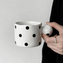 Créative Black and White Polka Dot Ceramic Mug mignon Milk Milk irrégulier Coffee Breakfast Breakfast Home Cuisine Accessoires pour filles