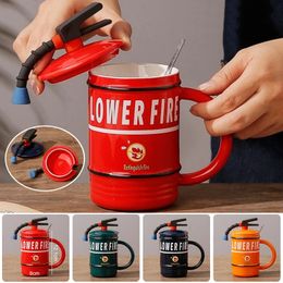 Tasse en céramique créative forme d'extincteur personnalité bouteille d'eau café de bureau à domicile avec couvercle cuillère pompier cadeau parfait 240301