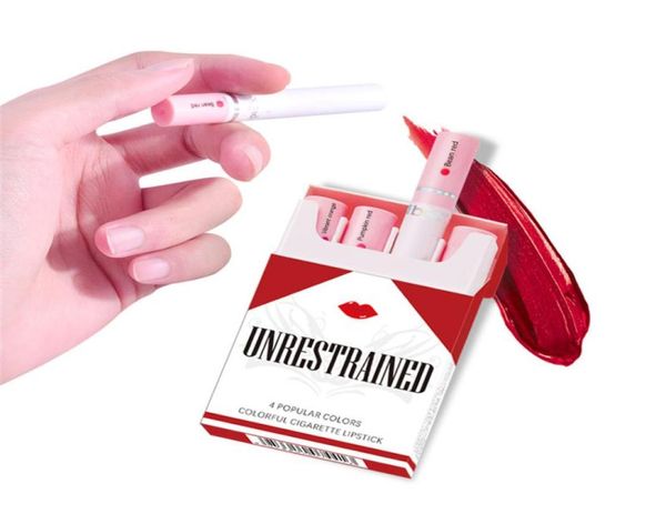 Set creativo de lápiz labial de cigarrillo 4 colores mate largo duradero impermeable mate de labios tube de labios desnudos de los labios rojas de la mujer.