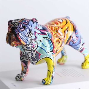 Creatieve kleurrijke Engelse bulldog beeldjes moderne graffiti art home decoraties kamer boekenplank tv kast decor dier ornament 211025