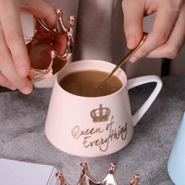 Couronne créative en céramique rose tasse mignonne lait nordique avec couvercles de cuillère tasse à café tasses d'eau souvenirs de vacances cadeau1