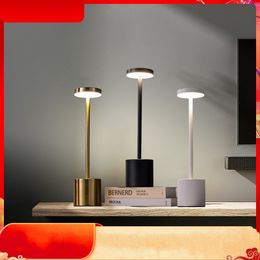 Lámpara decorativa creativa, luz nocturna de lujo, toque para dormitorio, lámpara de atmósfera de cabecera de carga simple moderna, adorno