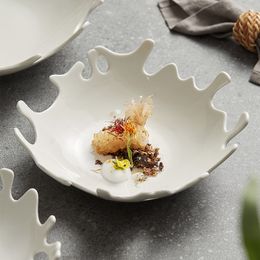 Creative Design Coral Edge Blanc Plats En Céramique Assiettes Bol À Salade De Fruits pour Restaurant Vaisselle En Porcelaine De Conception Artistique Irrégulière
