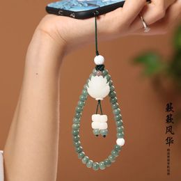 Personnalité de conception créative femme chaîne de téléphone portable lanière corde courte Bracelet de perles Bodhi Lotus Bracelet de poignet suspendu 240315