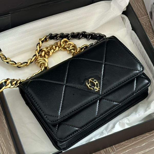 Creative Design Star Trend Leather Ringer Womens Clamshell Handbag Metal Mix Ad Match Two-Color Single Single Single Single Crossbody Underarm Banquet Banquet Banquet 20