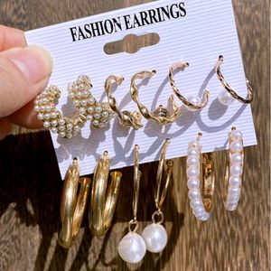Pendientes de oro franceses creativos con pendientes de tarjetas para mujeres con incrustaciones de perlas, set de 6 piezas