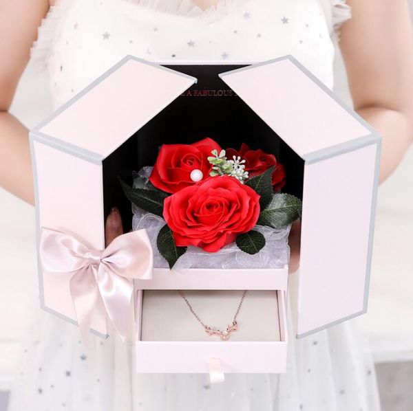 Coffret cadeau créatif pour le cadeau de la Saint-Valentin avec des fleurs de savon et une boîte de rangement de bijoux couleur rouge et rose pour choisir
