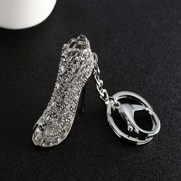 Cadeau créatif dames cristal talons hauts porte-clés en métal voiture publicité taille porte-clés chaîne pendentif accessoires