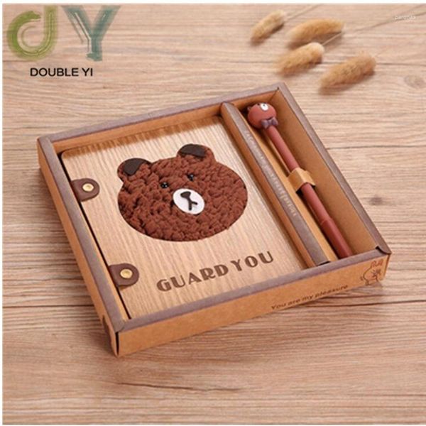 Creative Gift Set Cute Bear Sketchbook Couverture en bois Carnet de notes pour les filles