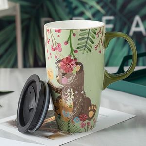 Creatieve handgetrokken bos Animal Water Cup Grote keramische koffiekop met deksel Kerst verjaardagscadeaus voor vrouwen en mannen