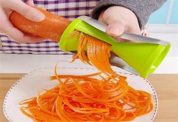 Creative Kitchen Multifunctional Vegetable Cutters Spiral Slicer Kitchen Gadget Funnel Thread Cutting Tool Rotating Carrot Shredde1186324