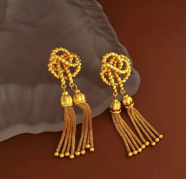 Pendientes dorados creativos hilo retro Tassel Long Ball Elegant Women Vintgage Jewelry 240408