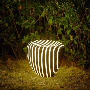 Lumière créative de lampes de pelouse de jardin de paysage, imitation de pierre d'imitation de résine naturelle d'imitation de parc