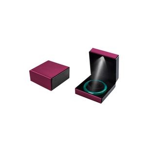 Cajas de joyería con colgante de anillo de compromiso LED creativo, caja de almacenamiento de anillos iluminados elegantes personalizados, escaparate de embalaje de regalo al por mayor