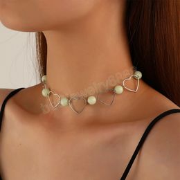 Créatif lumineux coeur tour de cou pour les femmes mode perles breloque brillant dans le noir court clavicule collier collier cadeau de fête