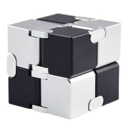 Jouet cube magique créatif, carré magique en alliage, jouet de développement, réduction du stress, relaxation, ornement de bureau, pour fête de Noël, cadeau d'anniversaire pour enfant