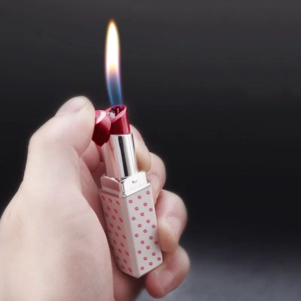 Mini briquet créatif au gaz Butane rechargeable en forme de rouge à lèvres, briquet pour femmes, joli cadeau, briquet amusant 11 LL