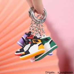Creatieve Mini PVC Sneakers Sleutelhangers Voor Mannen Vrouwen Gym Sportschoenen Sleutelhanger Handtas Keten Basketbal Schoen Sleutelhouder Bulk Prijs B109