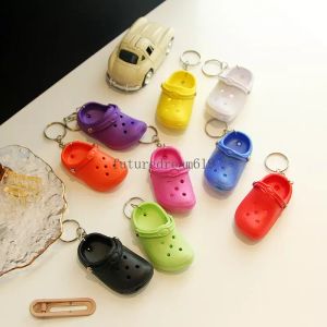 Mini pantoufles créatives, pendentif porte-clés, trou d'été, chaussures, sac à dos, porte-clés de voiture, bijoux pendentif en vrac