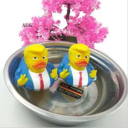 Creative PVC Trump Ducks Bath Floating Water Toy Party fournit des jouets drôles Gift 0417