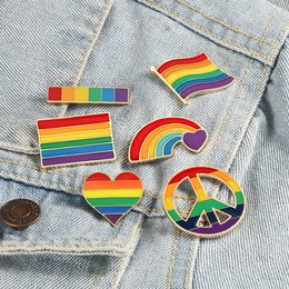 Creatieve regenboogkleuren gay lesbische broche voor mannen vrouwen vredeslegering pakken dressing pins broche mode sieraden badge accessoires cadeau
