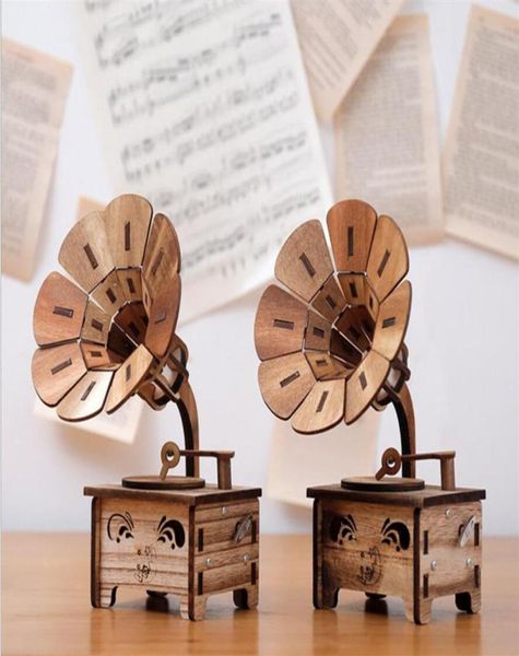 Caja de música con fonógrafo nostálgico retro creativo, modelo de caja de música, área escénica para el hogar, venta de artesanías de madera 19851460689