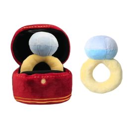 Caja de anillo creativa juguete de peluche amor caja de anillo de diamante relleno mascota masticar juguete sonido perro lindo perro suave morder interés juguete 240124