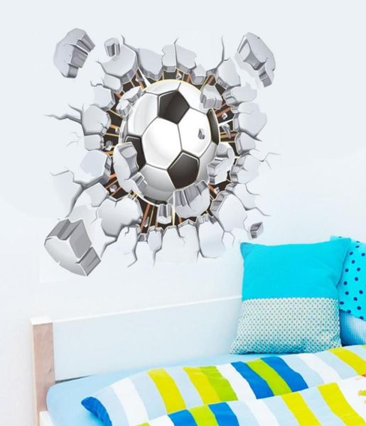 Football de football créatif fissuré 3D View Stickers muraux décoratifs pour enfants Décorations de chambre garçons à la maison PVC décor mural décals1774921