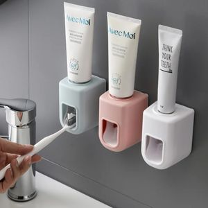 Mont mural créatif Dispensateur automatique Dispensateur Lazy Brosse de dents de dents Squeeze pour la salle de bain de douche familiale 231222