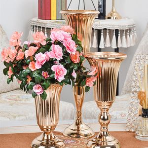 Creatieve bruiloftdecoratietafel centerpieces ijzer vergulde vaas huisdecor bloemenapparatuur voor hotel party site lay -out