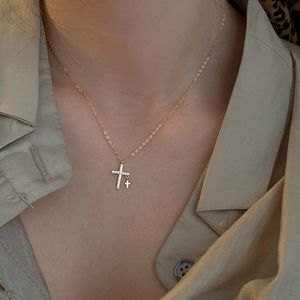 Collier avec pendentif croix en Zircon pour femmes, créatif et léger, de luxe, couleur or argent, chaîne clavicule, bijoux à la mode, 2024