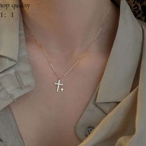 Créativité Luxe Luxury Zircon Cross Pendant Collier pour femmes Gold Silver Color Clavicule Chaîne de mode Bijoux 765