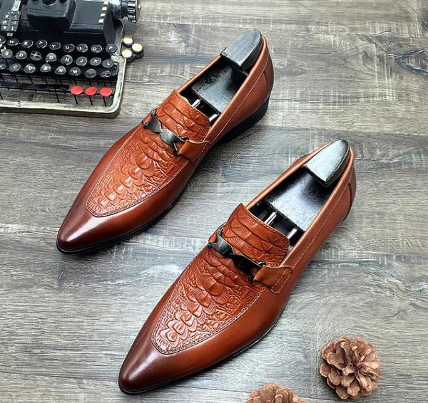 Crocodile Fashion Business Suit Party Chaussures Muis décontractées Locs de cuir véritable en cuir marron plat respirant