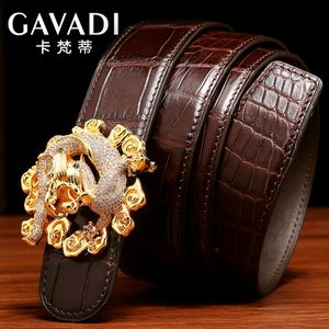 Ceinture en cuir de crocodile pour hommes, nouvelle mode, marque tendance, cloutée de diamants, boucle du zodiaque décontractée, ceinture de robinet en acier inoxydable