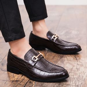 Chaussures Oxford en cuir de crocodile à bout pointu avec un étrier vintage de luxe avec boucle en métal pour homme - Chaussures décontractées formelles - Chaussures d'affaires - Différentes tailles 38-47