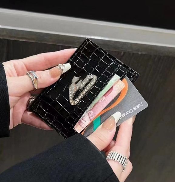 Porte-cartes à motif crocodile Porte-monnaie Porte-cartes Fabricant multi-cartes Vente en gros directe en cuir brillant Étui de téléphone de haute qualité Tide