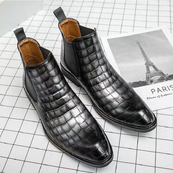 Botas Chelsea con estampado de cocodrilo para hombre, botines transpirables, botas puntiagudas a la moda, zapatos de caña alta D2H18