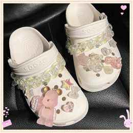 Crocses Charms Designer DIY Chaîne et ours rose en forme d'étoile en forme de coeur Chaussures Decaration pour Croc JIBZ Sabots Enfants Femmes Filles Cadeaux1610