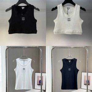 Top t-shirts cultivés tricots tricots de la broderie de concepteur sans manche