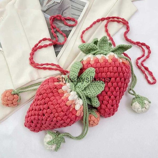 Sac à bandoulière tricoté à la fraise, fait à la main, sac en laine personnalisé, dessin animé mignon, 2023